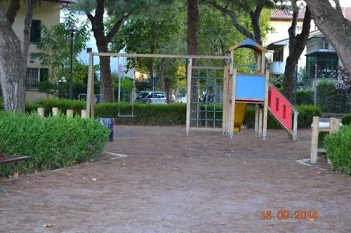 Hotel Villa Alberta B&B Cesenatico 2*,