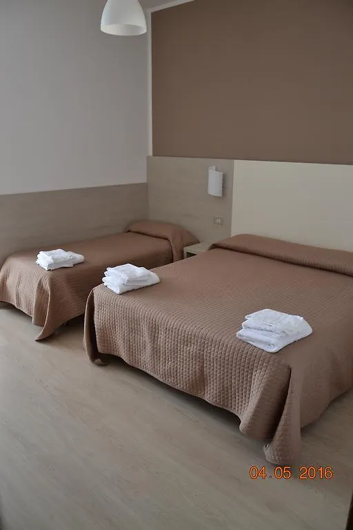 Hotel Villa Alberta B&B Cesenatico 2*,