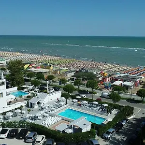 Promenade Universale *** Cesenatico